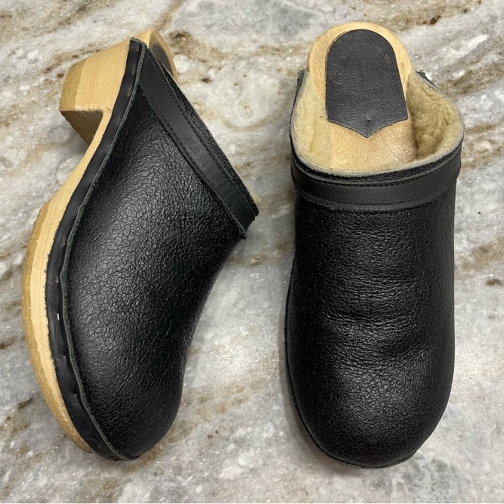NO.6 Dakota Shearling Clog on Mid Heel in Ink Aviator Size 41
